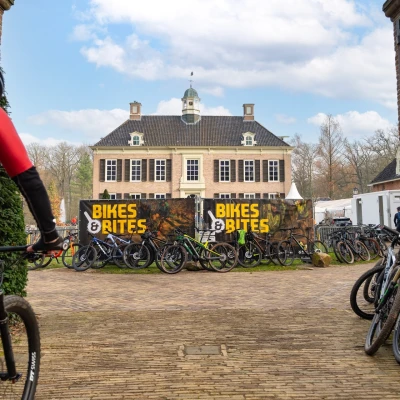 LOWRES Bikes en Bites 2026 172 Ps